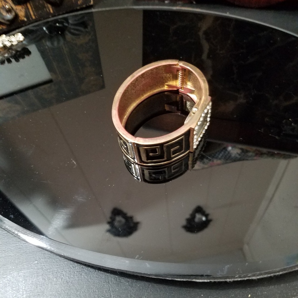 UPDATED Bracelet watch - Picture 4 of 5